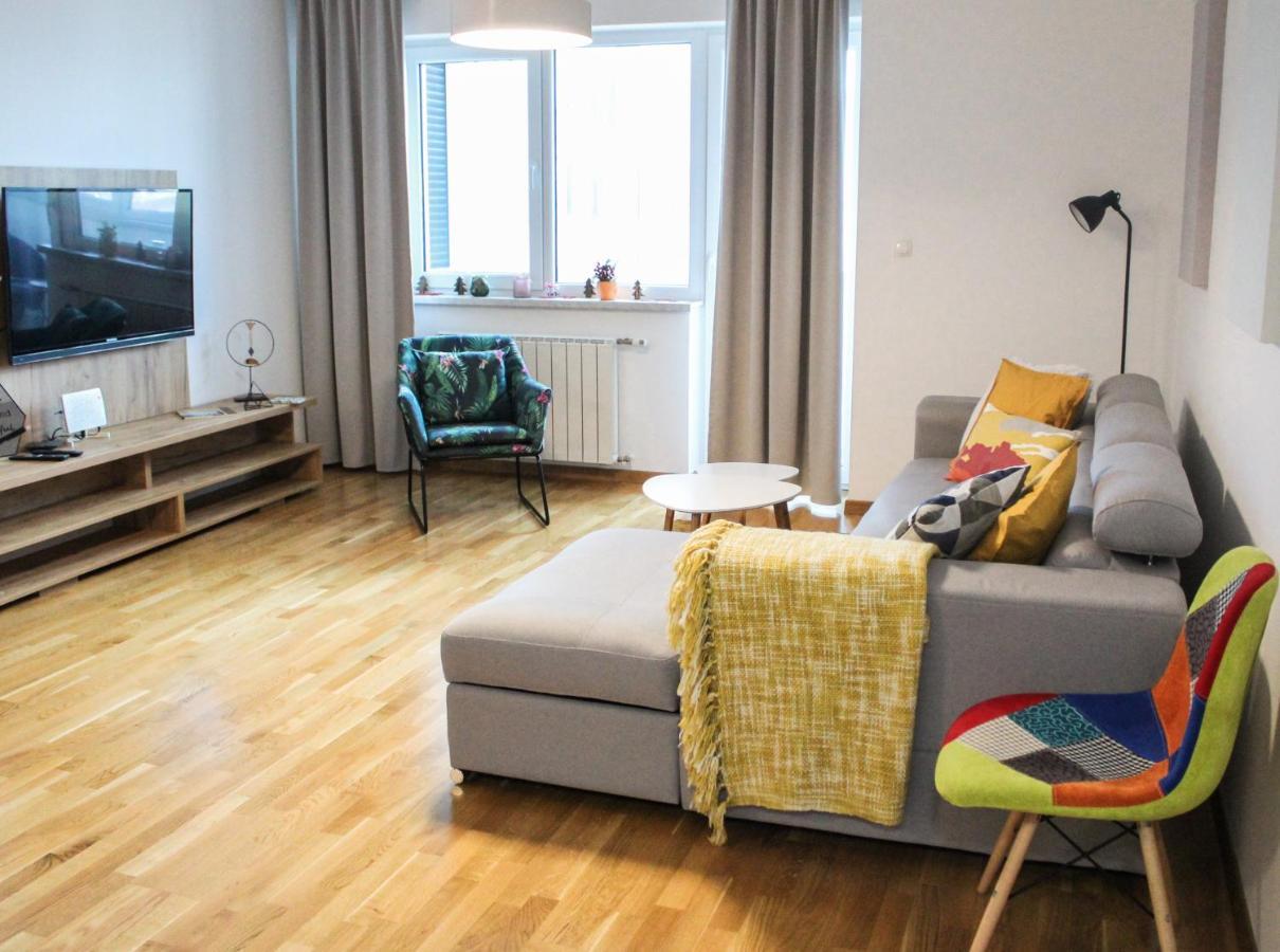 Bright, Modern & Cozy Apartment Tuzla Exterior foto